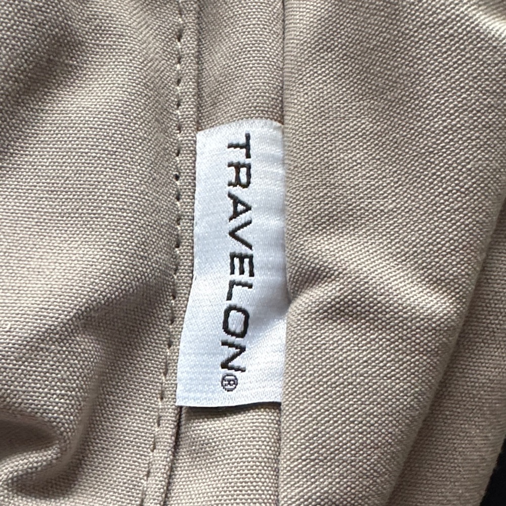 Travelon Backpack with anti-theft features - Picture 2 of 6